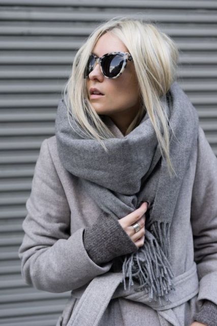 23 Awesome Outfits With Gray Scarves - Styleoholic