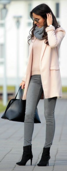 How to Wear Grey Jeans for Women: 12 Best Outfit Ideas - FMag.com