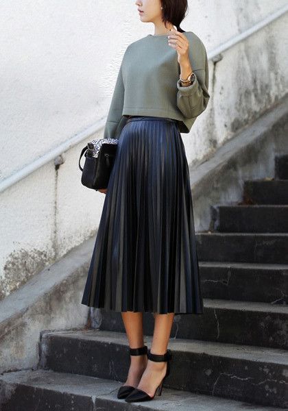 6 ways to wear leather pleated skirt during winter