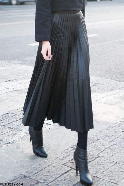 Outfits With Leather Pleated Skirts