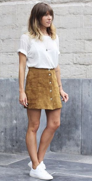 How to Wear a Suede Skirt 2019 | FashionGum.com