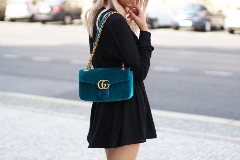 Gucci Marmont Velvet Bag Outfit #gucci #outfit #fashion #marmont