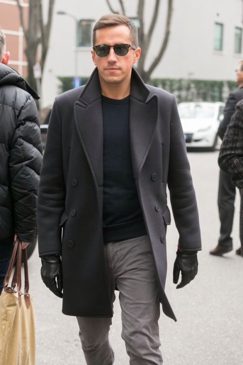 How To Wear Black Leather Gloves With a Grey Overcoat (12 looks