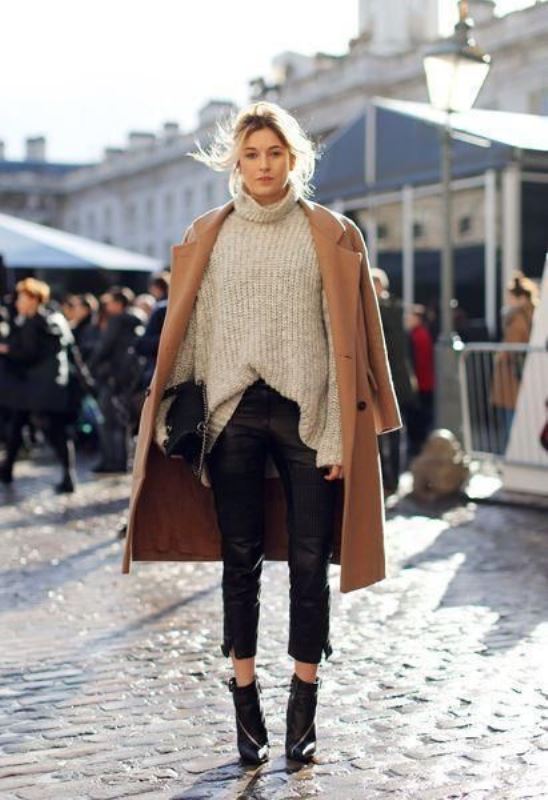 17 Stylish Oversized Turtleneck Sweater Looks - Styleoholic
