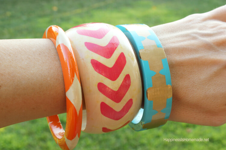15 Minute Crafts: Stenciled Wood Bangle Bracelets - Happiness is