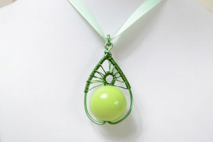 Pear-Like Wire Wrapped Pendant with Wire Coiling Gizmo Technique