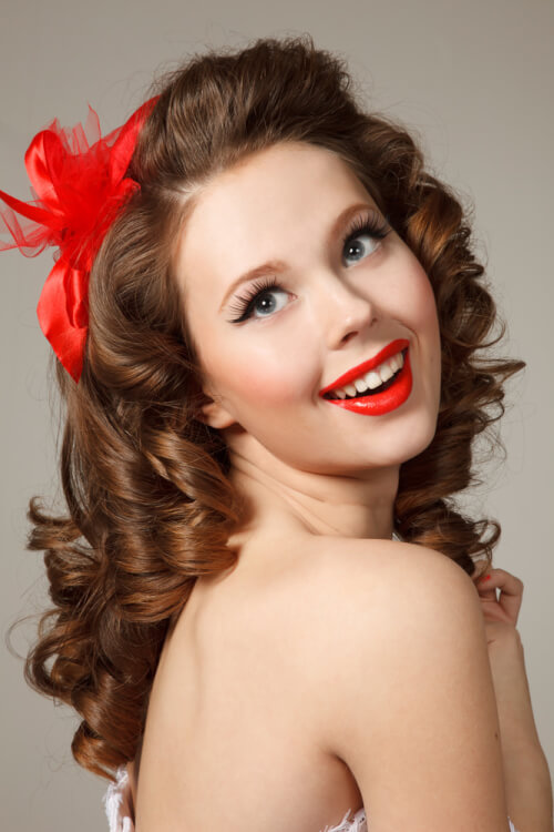 42 Pin Up Hairstyles That Scream