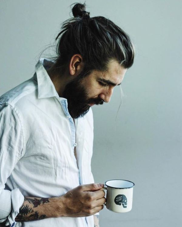 Picture Of sexiest ways to pull off a man bun 5
