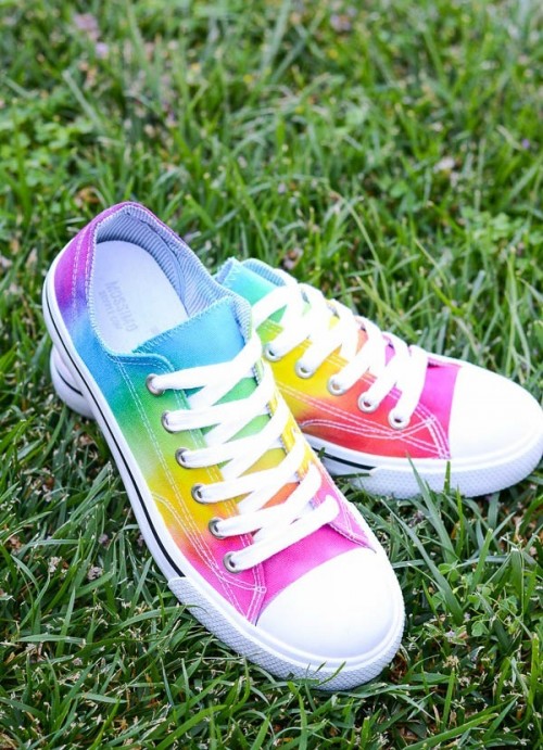 Cheerful DIY Rainbow Tie-Dye Shoes - Styleoholic