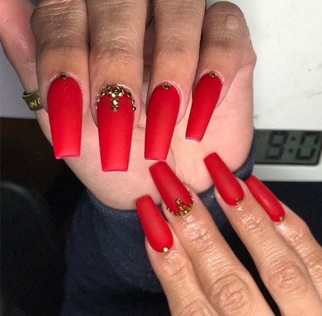 Acrylic nail designs red