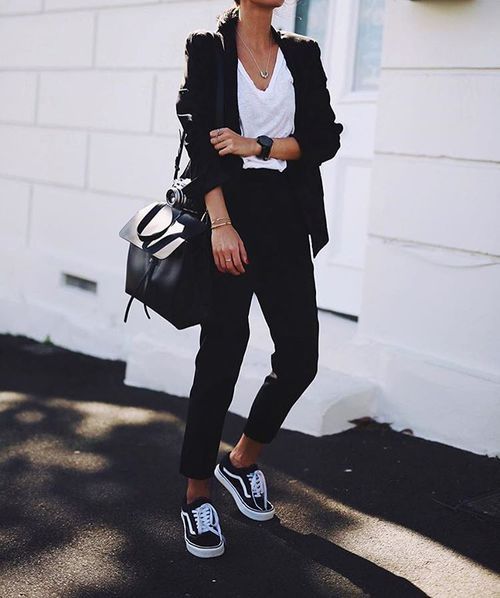 Winter outfits in black and white u2013 Just Trendy Girls | Trendy