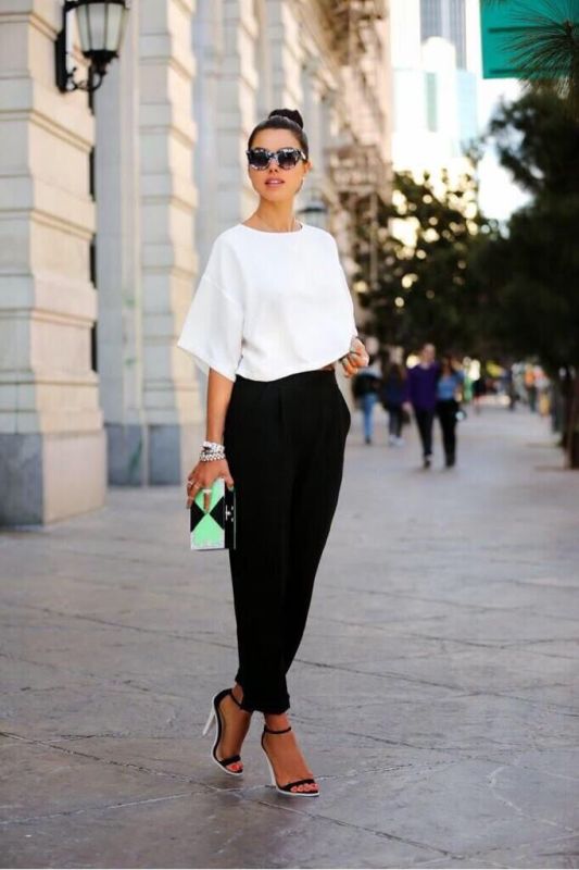 Picture Of trendy black and white outfits to copy now 21