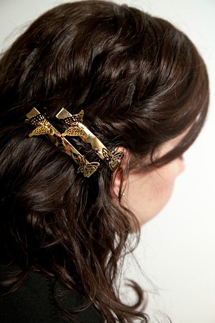 Two Runway-Approved Hair Accessories to DIY Now | Diy hair