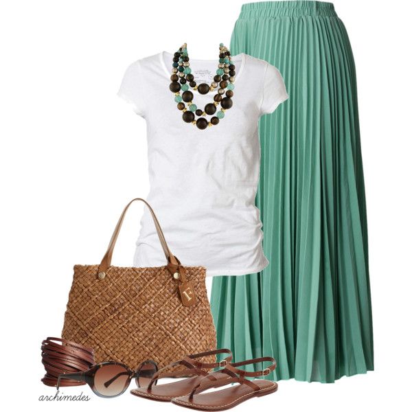 Maxi skirt for summer look - stylishwomenoutfits.com