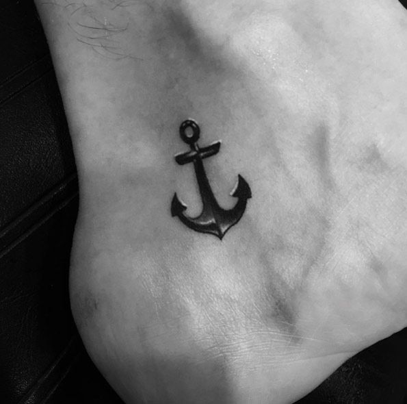 37 Captivating Anchor Tattoos Straight From The Sea | Pinterest