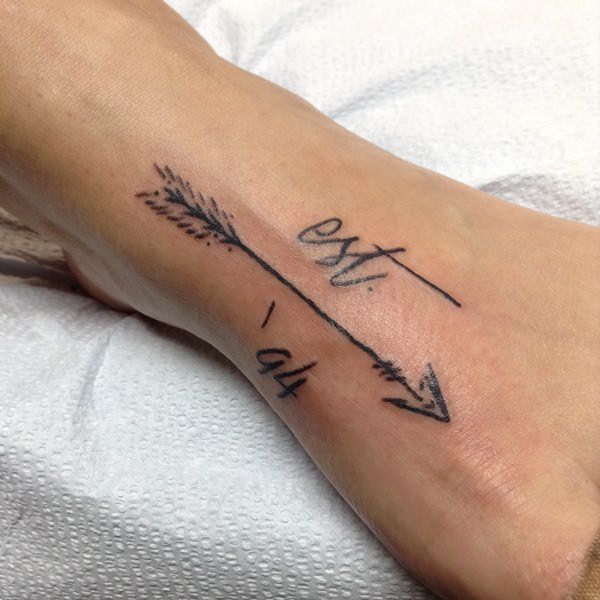 56 Striking Arrow Tattoos that'll Target Your Style