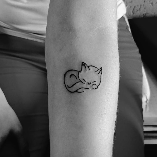 Women Tattoo - small cat tattoo #ink #youqueen #girly #tattoos