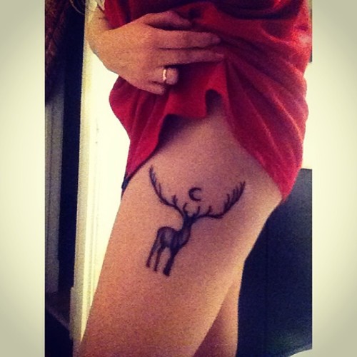Small Deer Tattoo On Thigh For Girls | Tattooshunt.com