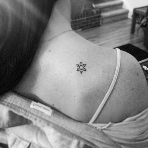 22 Small Sun Tattoo Ideas For Ladies - Styleoholic