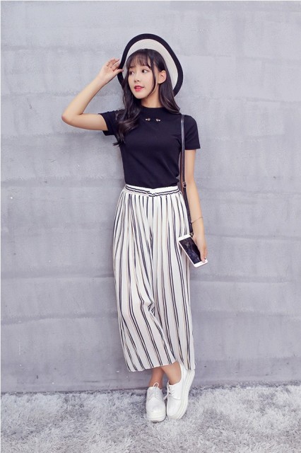 21 Spring Outfit Ideas With Striped Culottes - Styleoholic