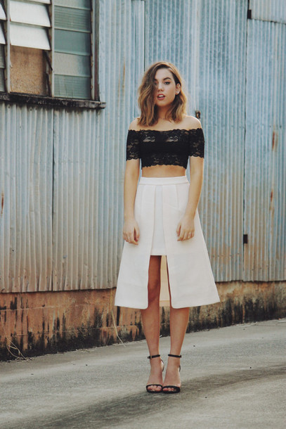 views of now, blogger, off the shoulder top, black crop top, white