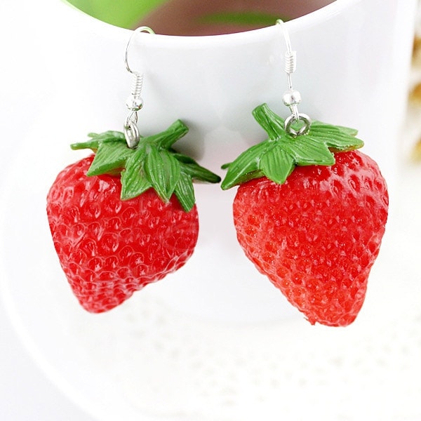 2019 Pair Of Ethnic Strawberry Shape Earrings | Rosegal.com