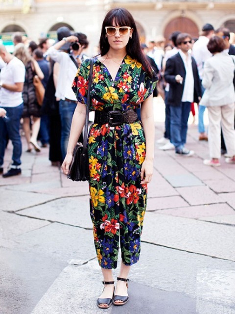 Picture Of Summer Outfits With Tropical Prints 3