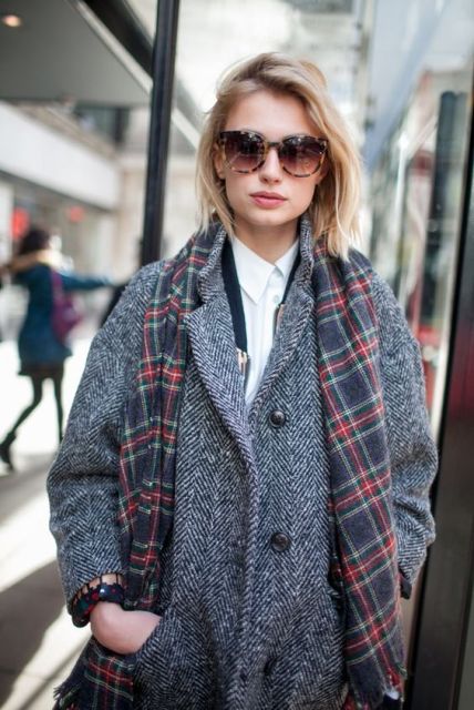 21 Adorable Tweed Coat Outfits For Ladies - Styleoholic