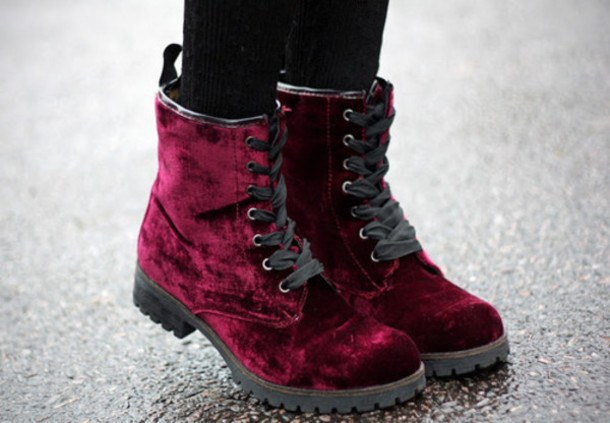 shoes, boot, red velvet, red velvet boots, drmartens, shorts, velvet