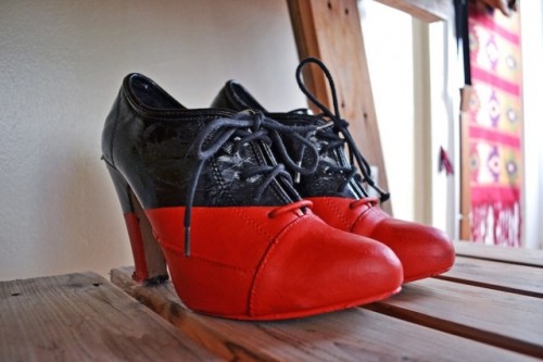 Adorable DIY Viktor & Rolf Inspired Red And Black Booties - Styleoholic