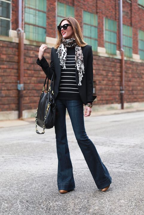 how to wear flared jeans