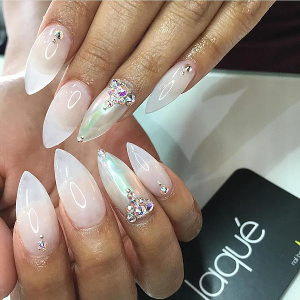 Perfect Nails that show you're the bride | Inspiration