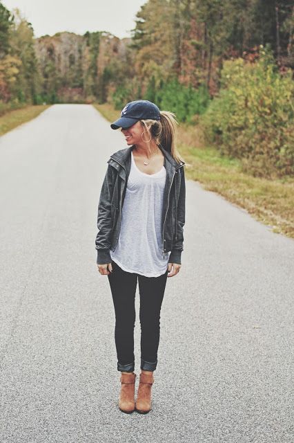 5 Cute Outfits with Baseball Hats - How To: Simplify