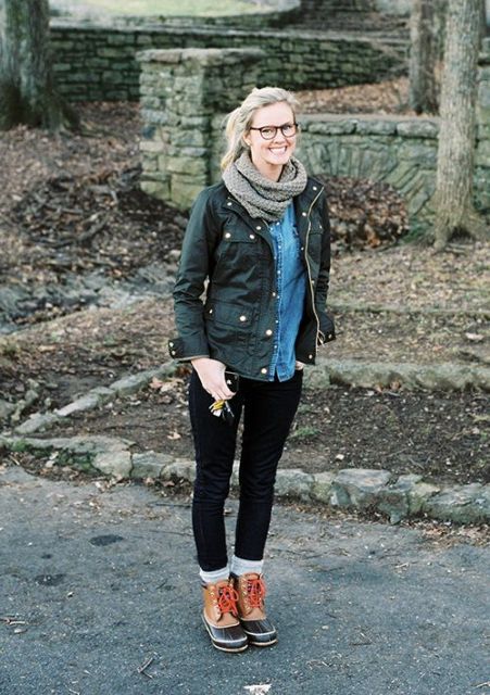 24 Winter Outfits With Duck Boots - Styleoholic
