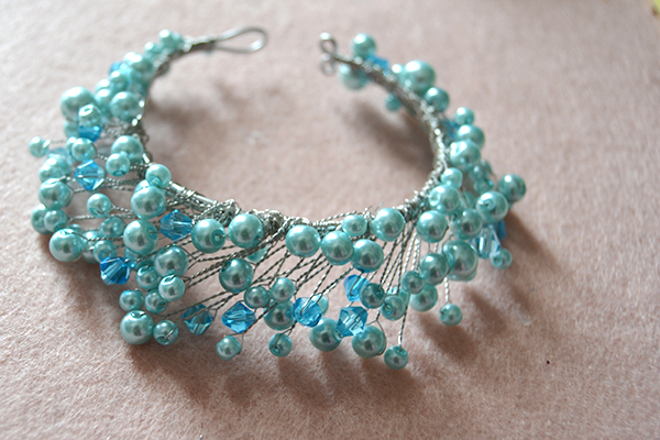 Easy Tutorial on Pearl Beads and Wire Wrapped Bracelet Making