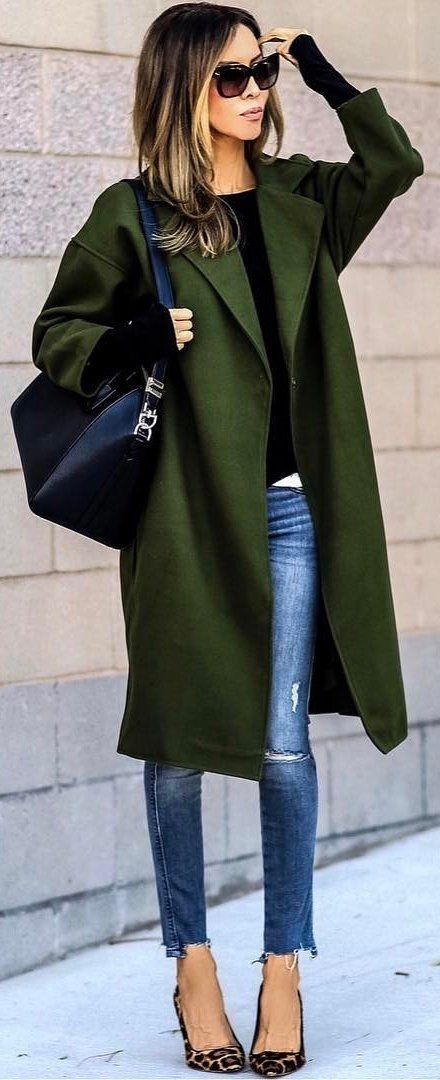 winter #fashion / Green Coat / Bleached Skinny Jeans / Leopard Pumps